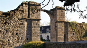  Château de la Chasse-Guerre  Арданж